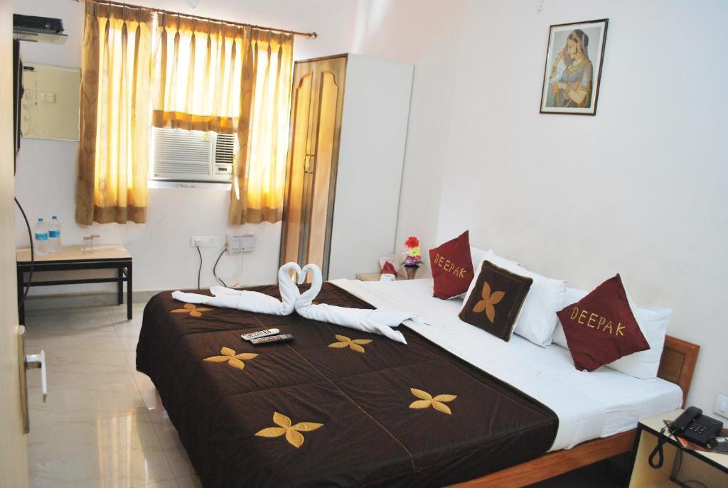 Hotel Deepak Джапур Экстерьер фото